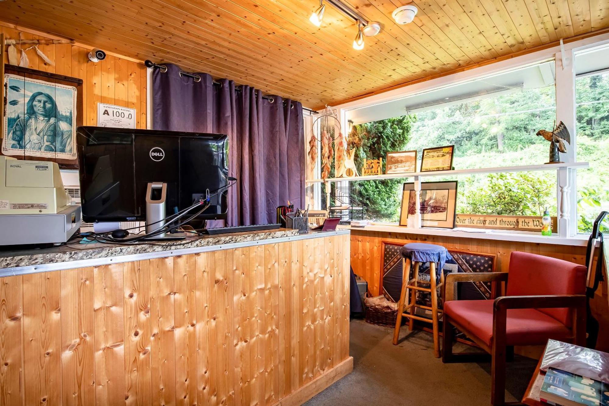 Lloyd'S On The River Country Inn By Oyo Bryson City Kültér fotó